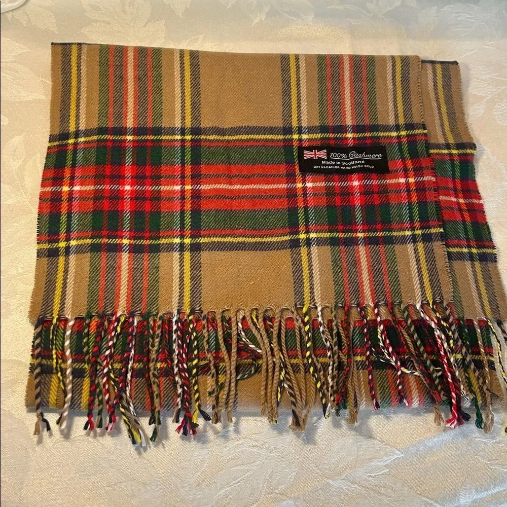 Cashmere Classic Tartan Plaid Scarf 100% made in Scotland super soft EUC